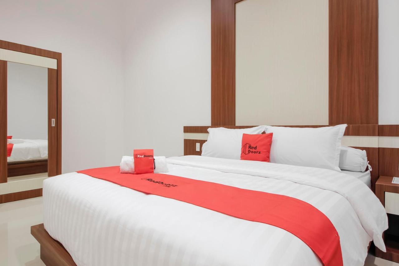 Reddoorz Premium @ Setiabudi Medan Sunggal Экстерьер фото