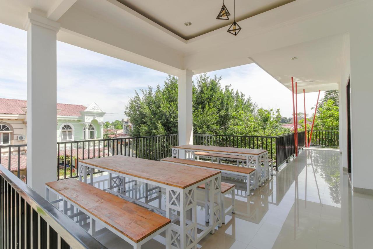 Reddoorz Premium @ Setiabudi Medan Sunggal Экстерьер фото