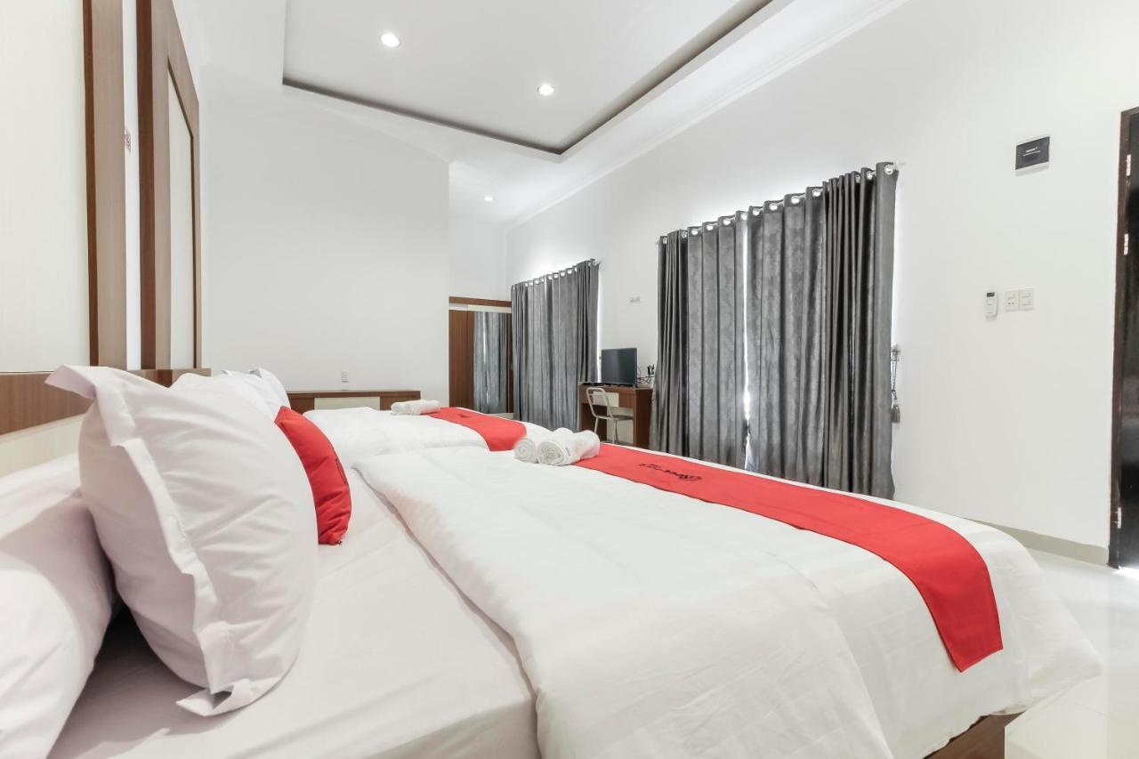 Reddoorz Premium @ Setiabudi Medan Sunggal Экстерьер фото